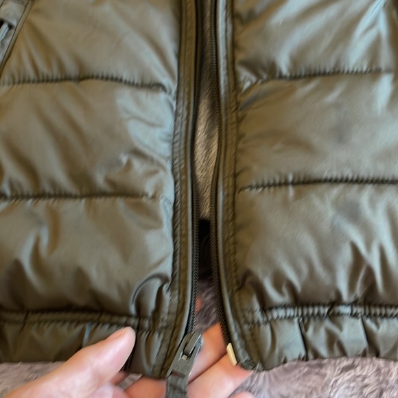 Hollister olive puffer jacket - Picture 5 of 7